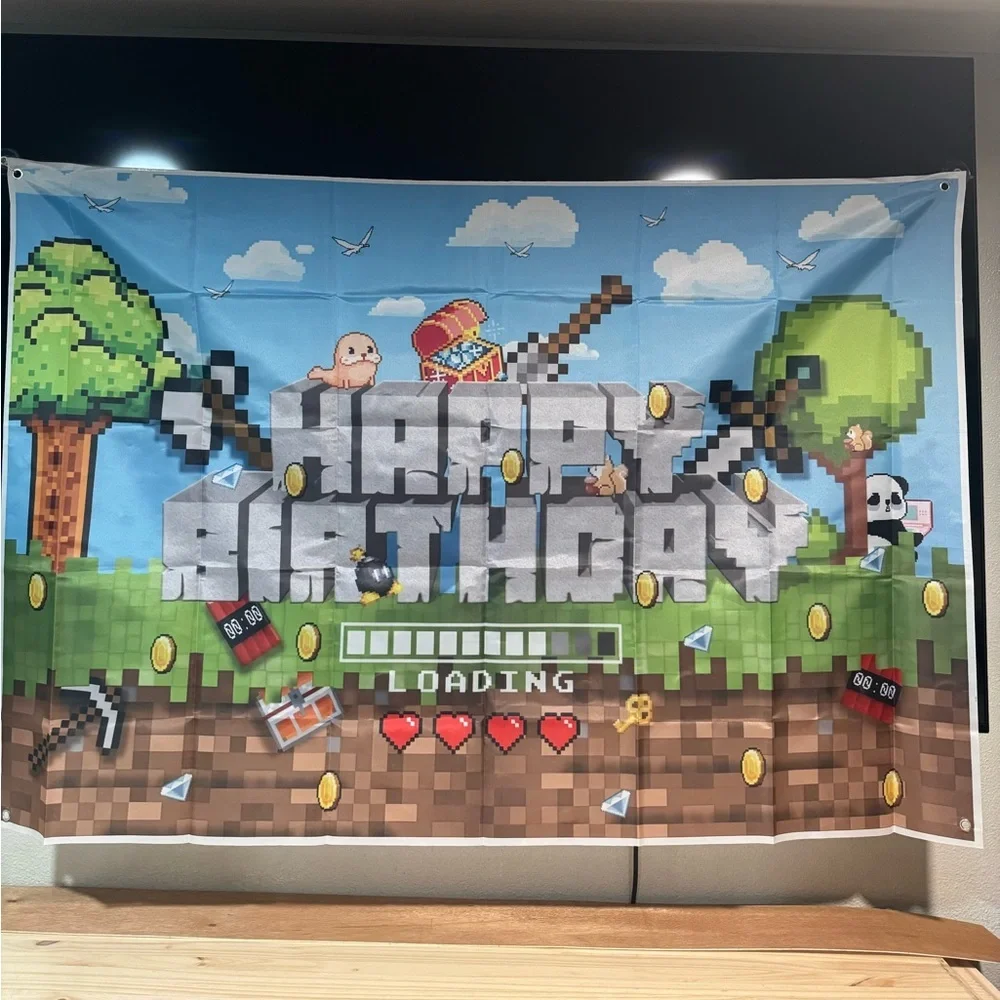 MINECRAFT Pixelated Birthday Party Supplies Set